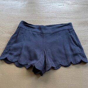 Lilly Pulitzer True Navy Scallop Pull On Shorts, size S, 4” inseam